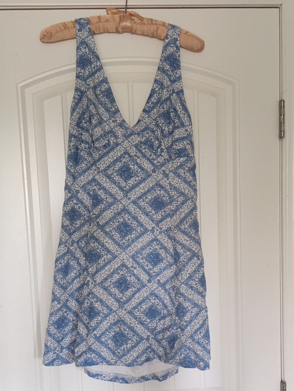 Blue and White Printed V-Neck Summer Dress with Tie Up Back